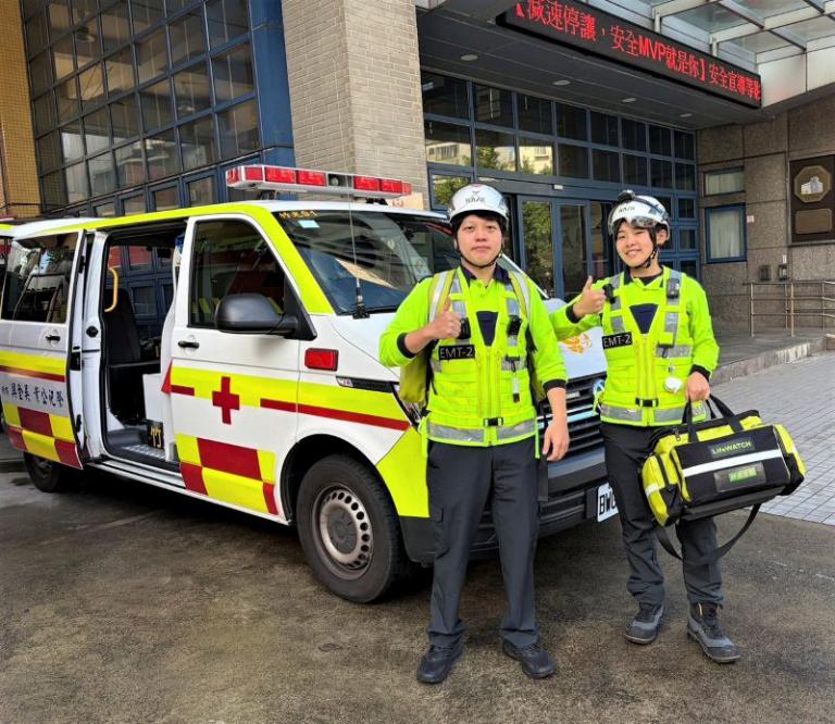 竹市消防員成功挽救市民! 邱臣遠代理市長肯定消防與家屬合力救援 2 20251206130758 5cf0418e