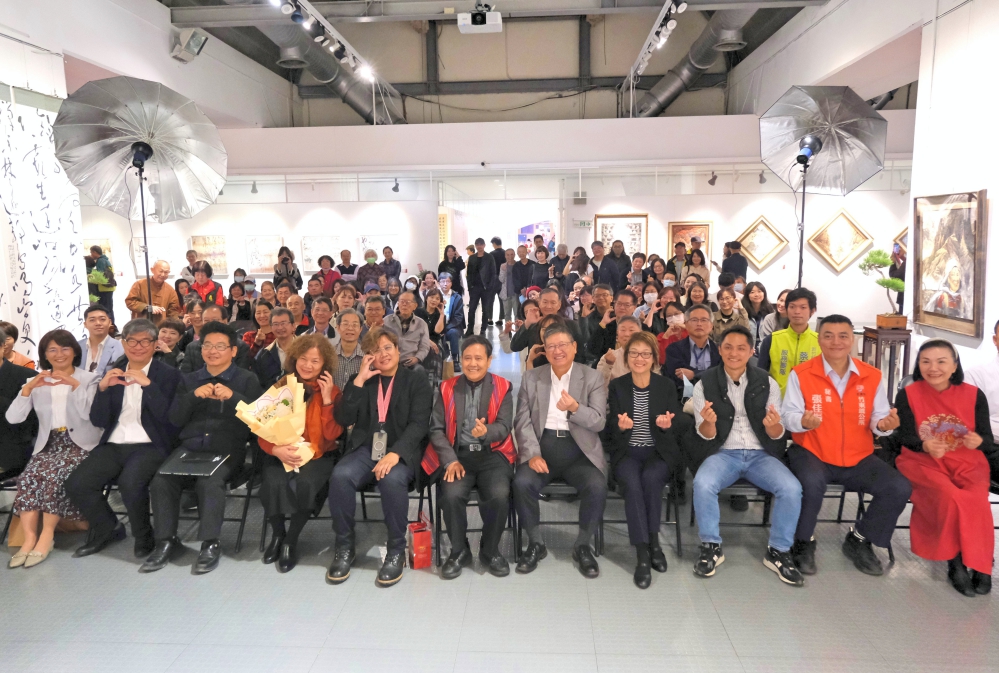 官網-黑崮蒔光 謝石鴻謝亞傑父子書畫聯展今6日舉行開幕式_Fotor - 報新聞 Mega News %E5%AE%98%E7%B6%B2 %E9%BB%91%E5%B4%AE%E8%92%94%E5%85%89 %E8%AC%9D%E7%9F%B3%E9%B4%BB%E8%AC%9D%E4%BA%9E%E5%82%91%E7%88%B6%E5%AD%90%E6%9B%B8%E7%95%AB%E8%81%AF%E5%B1%95%E4%BB%8A6%E6%97%A5%E8%88%89%E8%A1%8C%E9%96%8B%E5%B9%95%E5%BC%8F Fotor