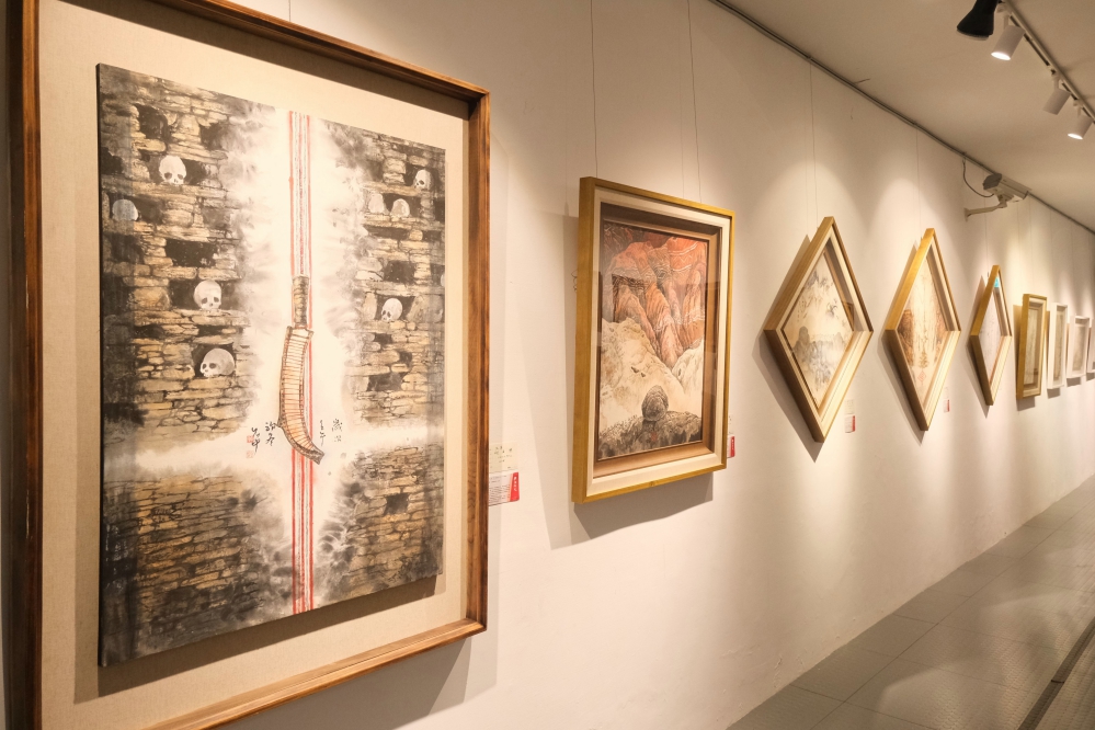 - 報新聞 Mega News %E5%AE%98%E7%B6%B2 %E8%AC%9D%E4%BA%9E%E5%82%91%E8%80%81%E5%B8%AB%E9%81%8B%E7%94%A8%E6%9B%B8%E7%95%AB%E6%8D%95%E6%8D%89%E5%A4%A7%E9%9C%B8%E5%B0%96%E5%B1%B1%E4%B8%8D%E5%90%8C%E8%A7%92%E5%BA%A6%E5%B1%B1%E5%BD%A2%E7%9A%84%E5%A4%9A%E5%85%83%E9%A2%A8%E8%B2%8C Fotor