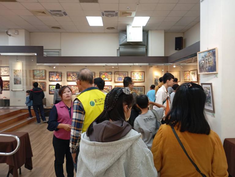 「快意揮灑同樂繪」師生聯展熱鬧登場 30年傳承與創作全力綻放 5 20251208005330 71b25d64