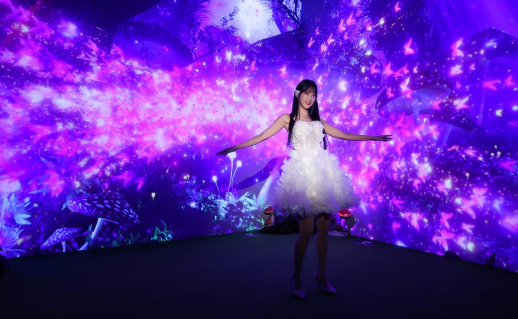 楊若歆擔任愛麗絲1 - 報新聞 Mega News %E6%A5%8A%E8%8B%A5%E6%AD%86%E6%93%94%E4%BB%BB%E6%84%9B%E9%BA%97%E7%B5%B21 1 1024x631 1