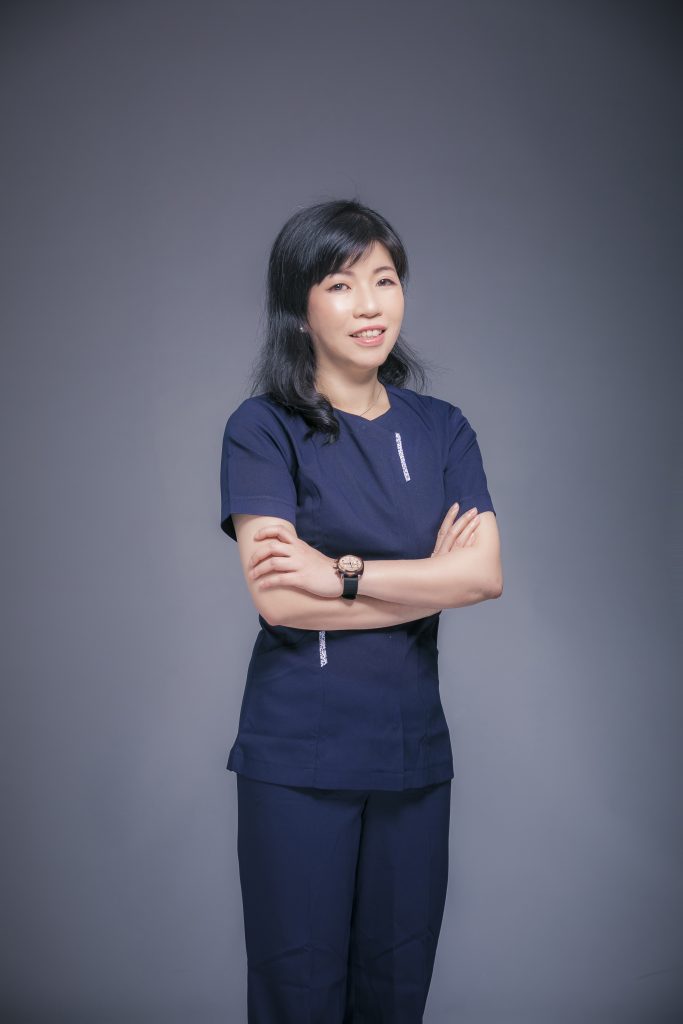 %E7%BE%8E%E5%AE%B9%E9%86%AB%E5%AD%B8%E8%AD%B7%E7%90%86%E5%B8%AB %E9%83%AD%E8%B2%9E%E5%90%9B 683x1024 1