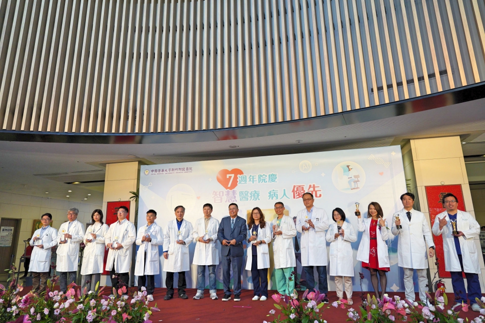 %E9%A0%92%E7%8D%8E%E7%B8%BE%E5%84%AA%E5%93%A1%E5%B7%A5DSC09891 Fotor