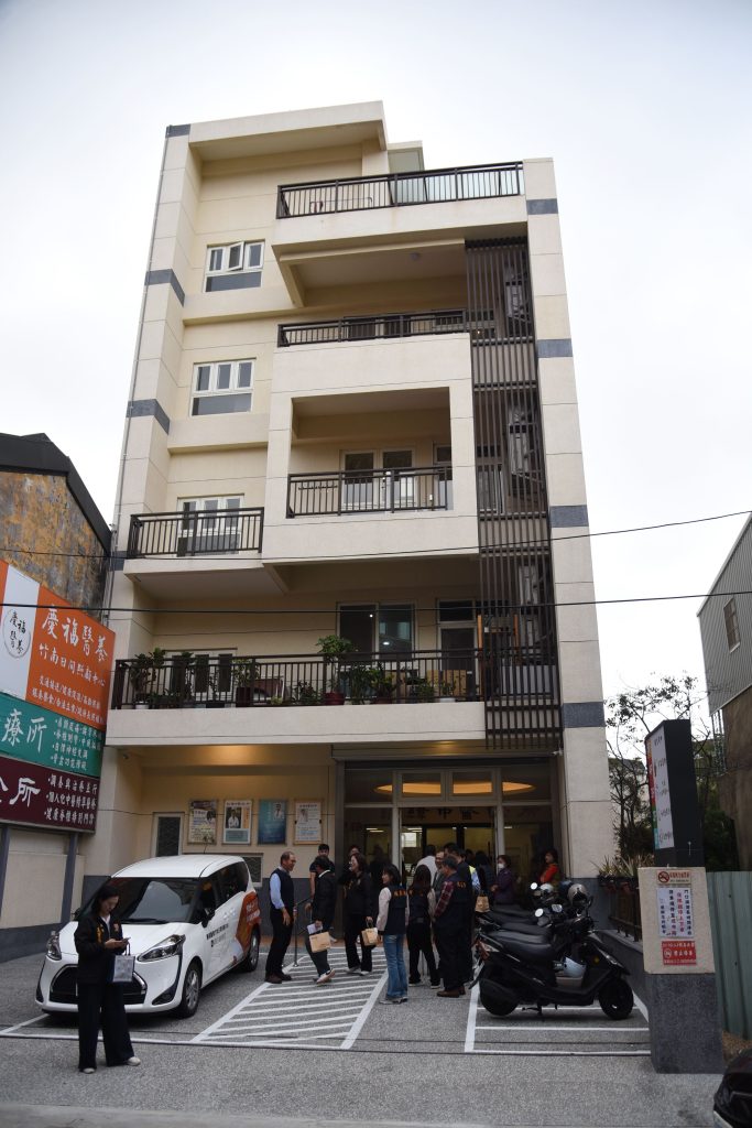 %E6%85%B6%E7%A6%8F%E9%86%AB%E9%A4%8A%E6%97%A5%E7%85%A7%E4%B8%AD%E5%BF%83%E6%98%AF%E5%8D%B1%E8%80%81%E9%87%8D%E5%BB%BA%E5%85%B8%E7%AF%84 683x1024 1