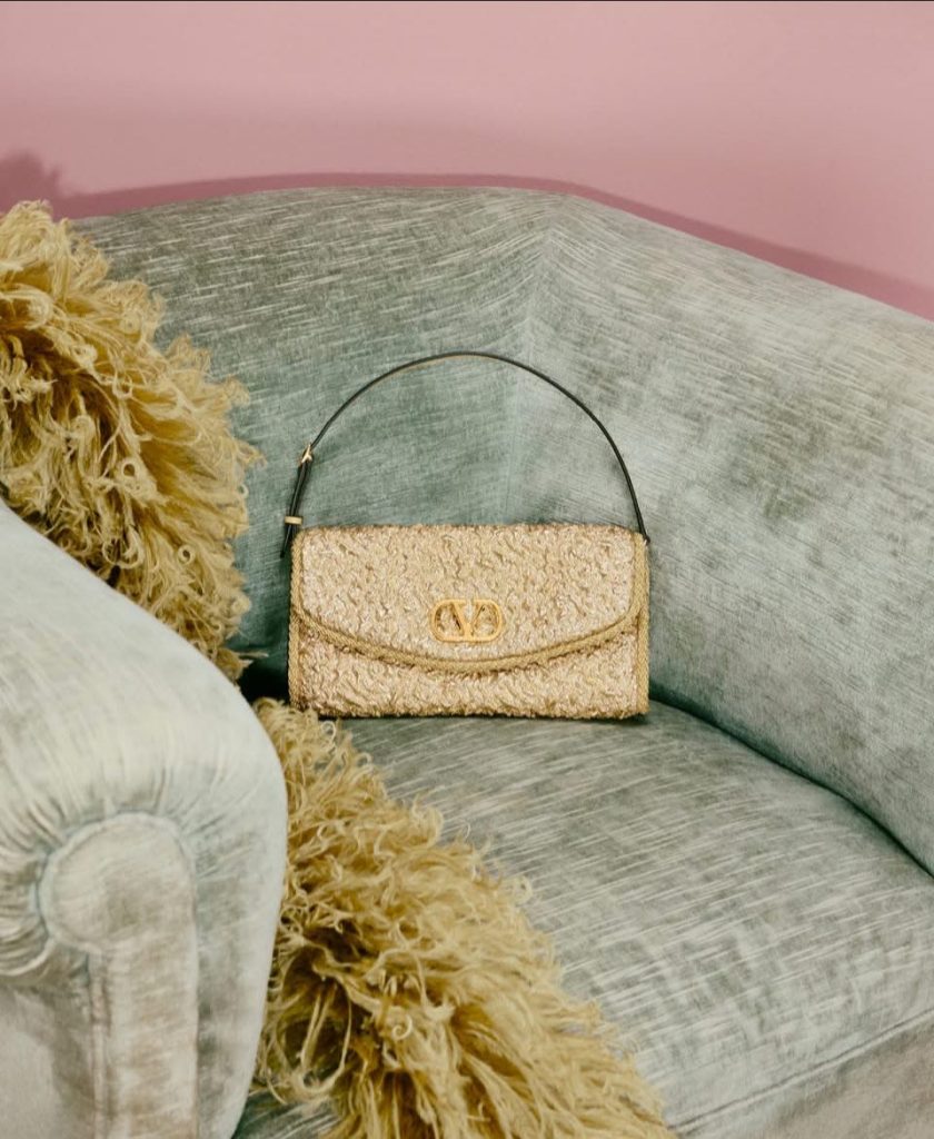 Valentino-Devain00002 - 報新聞 Mega News Valentino Devain00002 840x1024 1