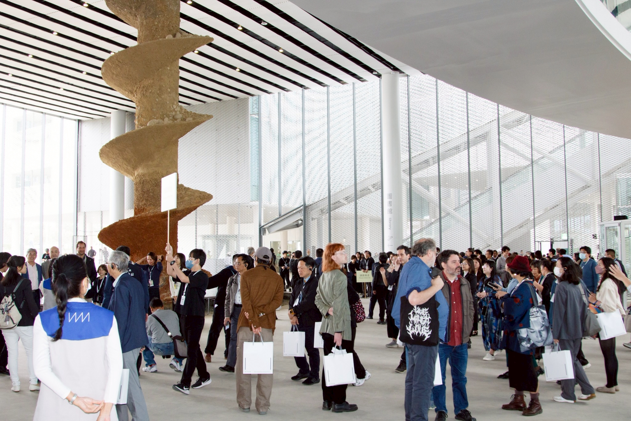 遲到數十載的文化補課? 臺中文化基石綠美圖開幕 15 %E5%8F%B0%E4%B8%AD%E6%96%87%E5%8C%96%E6%96%B0%E5%9C%B0%E6%A8%99 %E5%8F%B0%E4%B8%AD%E7%B6%A0%E7%BE%8E%E5%9C%96 %E4%BB%8A 13 %E6%97%A5%E6%AD%A3%E5%BC%8F%E9%96%8B%E9%A4%A8