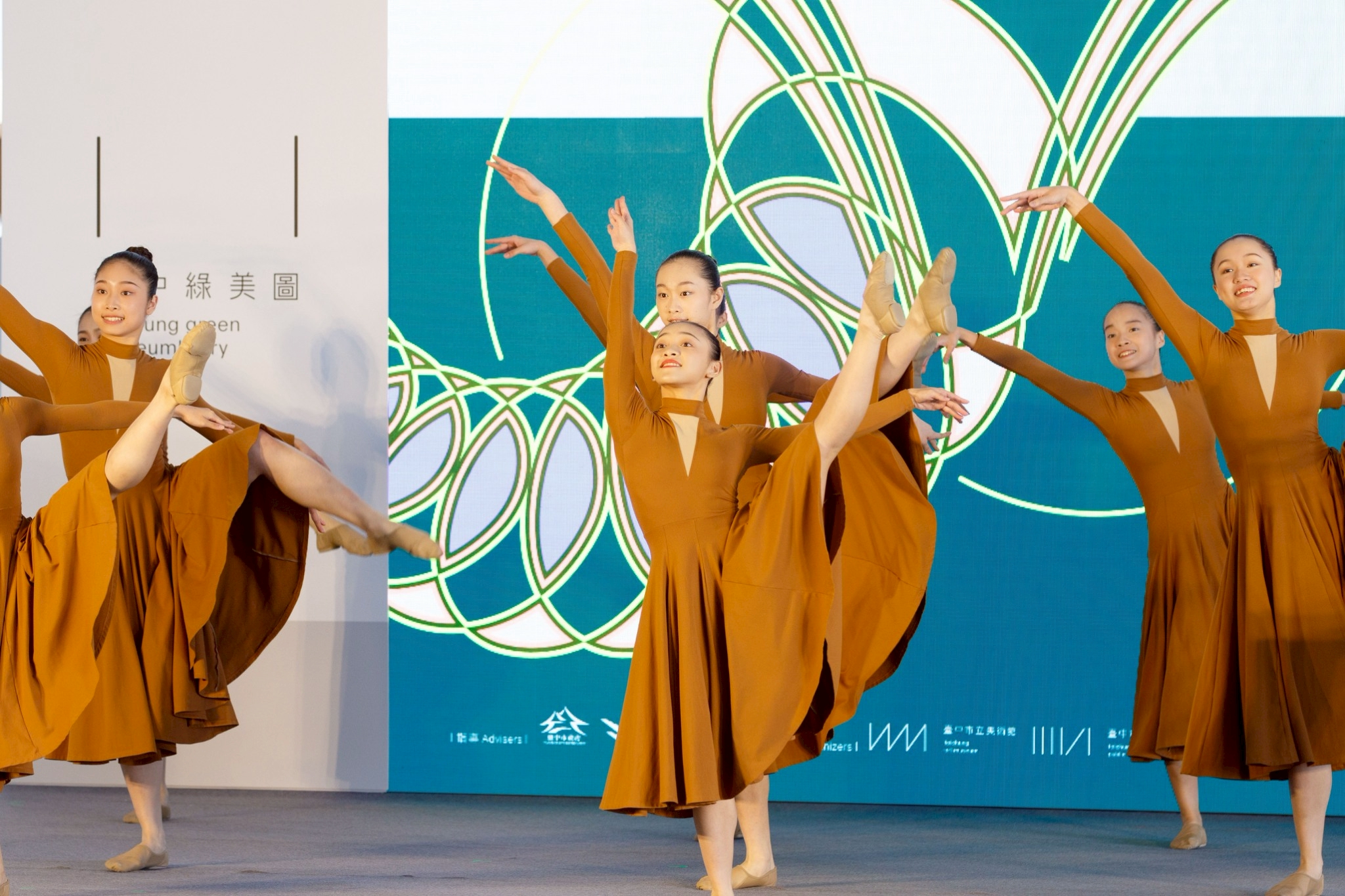 遲到數十載的文化補課? 臺中文化基石綠美圖開幕 16 %E7%B2%BE%E5%BD%A9%E8%A1%A8%E6%BC%942