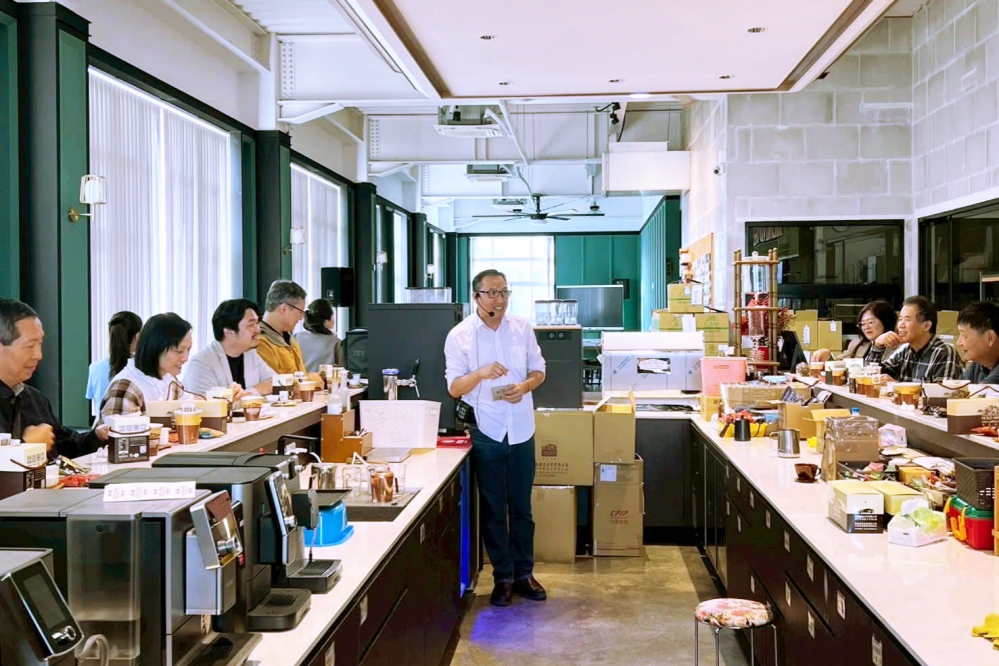 180842_0_Fotor - 報新聞 Mega News 180842 0 Fotor