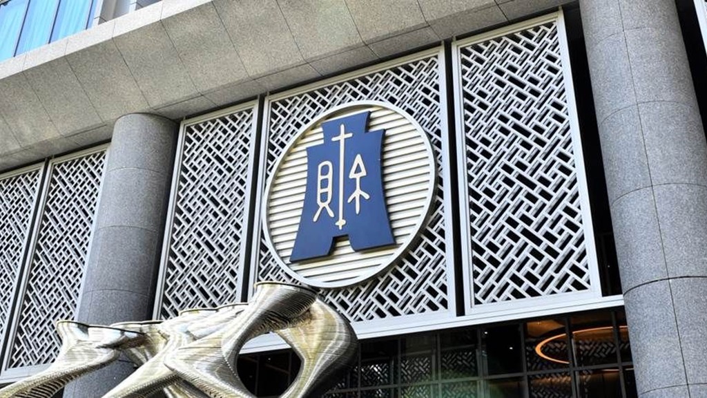 f64993bd 4089 4254 9c1e cc7460be8e32