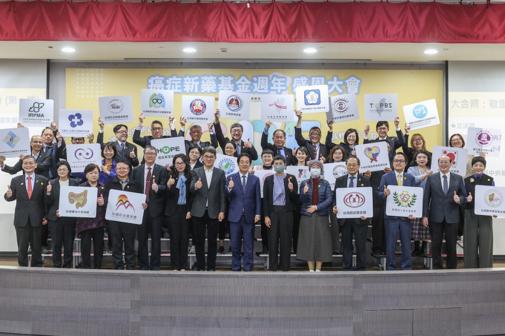 %E5%9C%961 %E5%A4%A7%E5%90%88%E7%85%A7 %E7%AC%AC%E4%B8%80%E6%8E%92%E8%B3%B4%E6%B8%85%E5%BE%B7%E7%B8%BD%E7%B5%B1%E4%B8%AD%E7%AB%8B%E6%B3%95%E9%99%A2%E5%8A%89%E5%BB%BA%E5%9C%8B%E5%A7%94%E5%93%A1 %E5%B7%A6%E4%BA%94%E4%B8%AD%E5%A4%AE%E5%81%A5%E5%BA%B7%E4%BF%9D%E9%9A%AA%E7%BD%B2%E9%99%B3%E4%BA%AE 0 0 1024x683 1