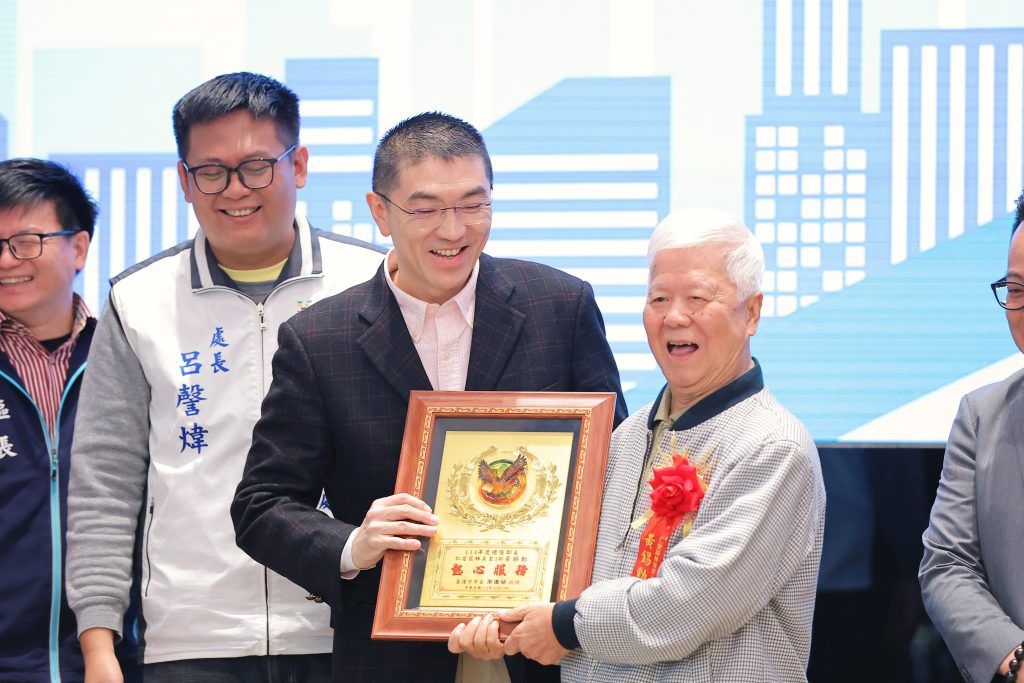 S 476364837 1024x683 1