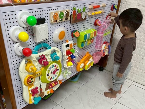 加入準公共化制度的居家保母，須完成專業訓練並接受政府定期訪視，提供更具保障的托育服務。圖/曾璟星