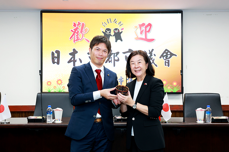 20251217185220 bd18f616