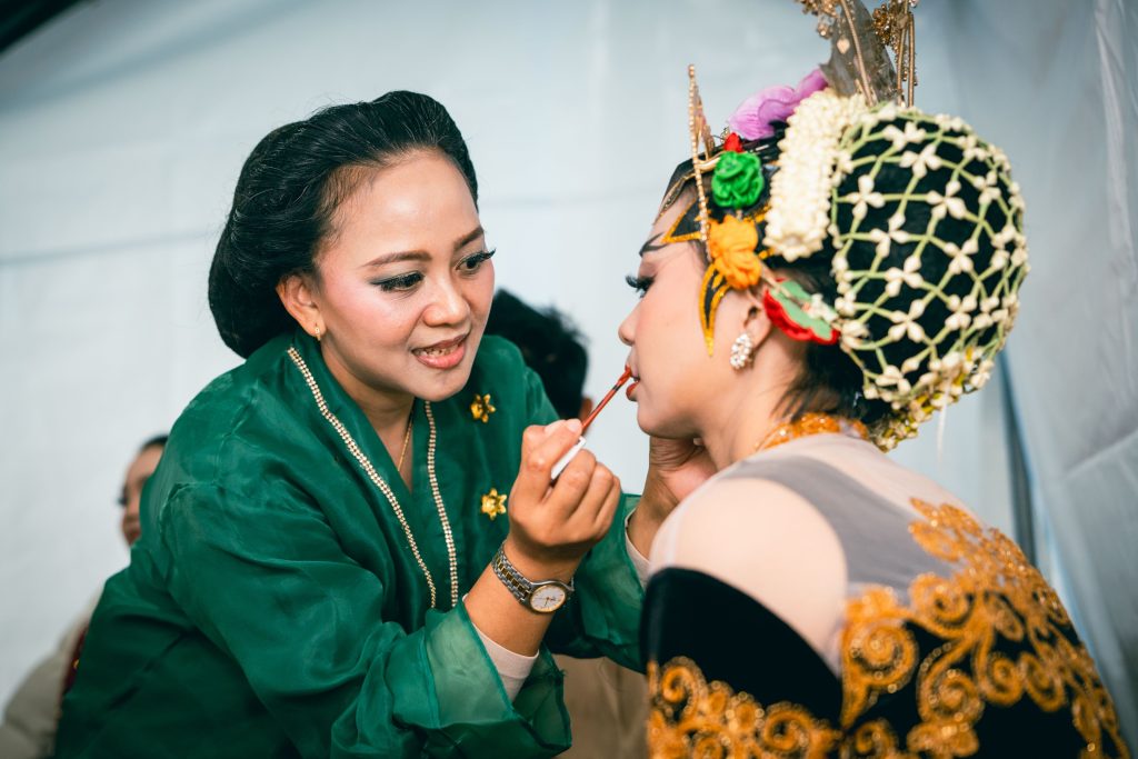 %E5%9C%9615 1 %E4%BE%86%E8%87%AA%E5%8D%B0%E5%B0%BC%E7%9A%84Mila%E4%BE%86%E5%8F%B0%E7%81%A3%E9%99%A4%E4%BA%86%E5%B7%A5%E4%BD%9C%E4%B9%9F%E5%BB%B6%E7%BA%8C%E8%87%AA%E5%B7%B1%E5%B0%8D%E7%BE%8E%E5%A6%9D%E7%9A%84%E7%86%B1%E6%84%9B%E5%89%B5%E8%BE%A6Mila Bountique%E5%93%81%E7%89%8C 1024x683 1