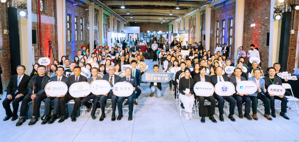 %E5%9C%96%E4%BA%8C Fotor