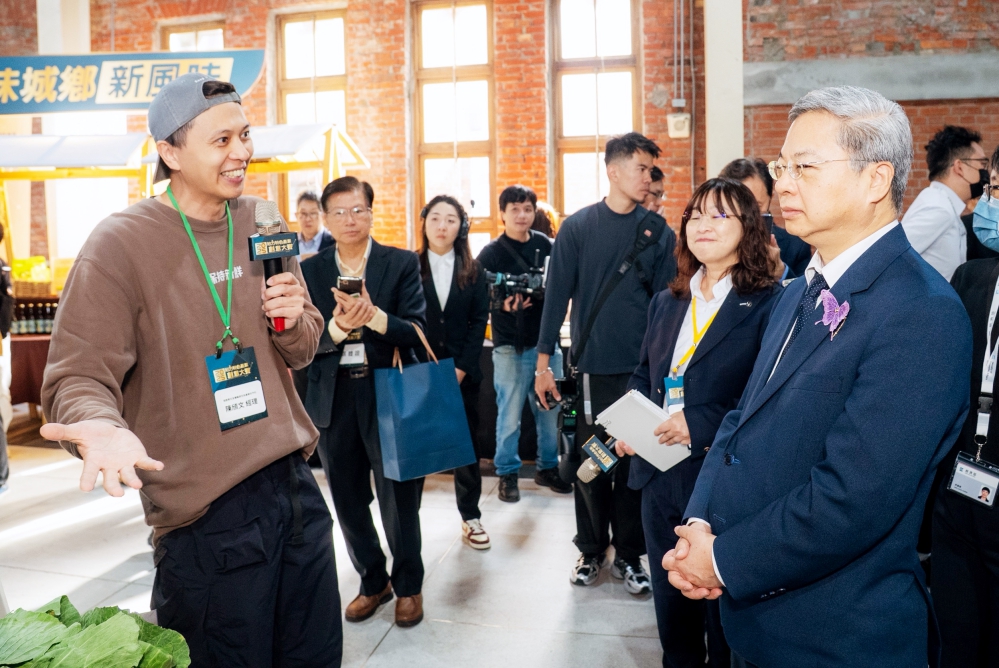 %E5%9C%96%E5%9B%9B Fotor