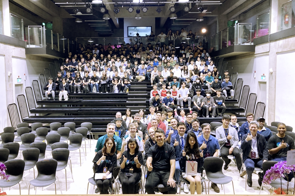 4CC29FD2 E6EB 4F3F B125 7BD9642ACE6F Fotor