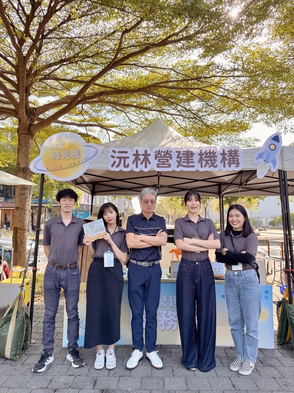 6b4043b0 b442 4bd5 b8a2 bdd43333e373 176655476535739819906955826