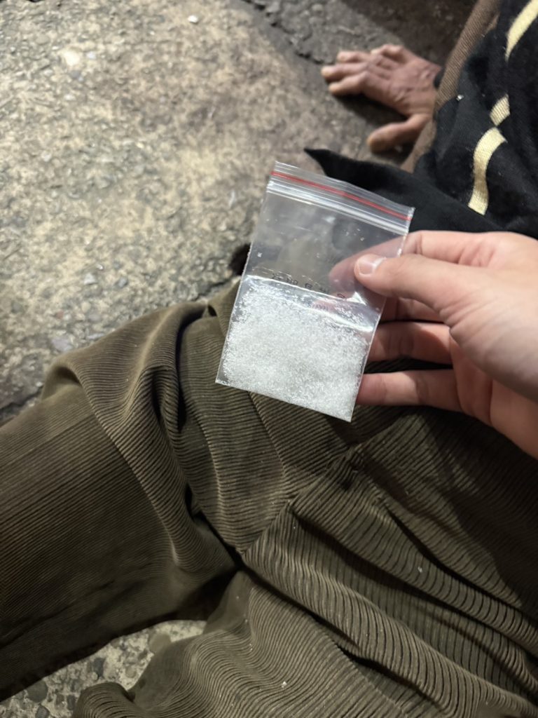 S 481247366 768x1024 1