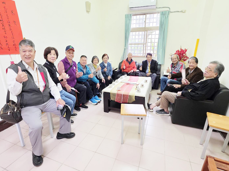 - 報新聞 Mega News 74240 0