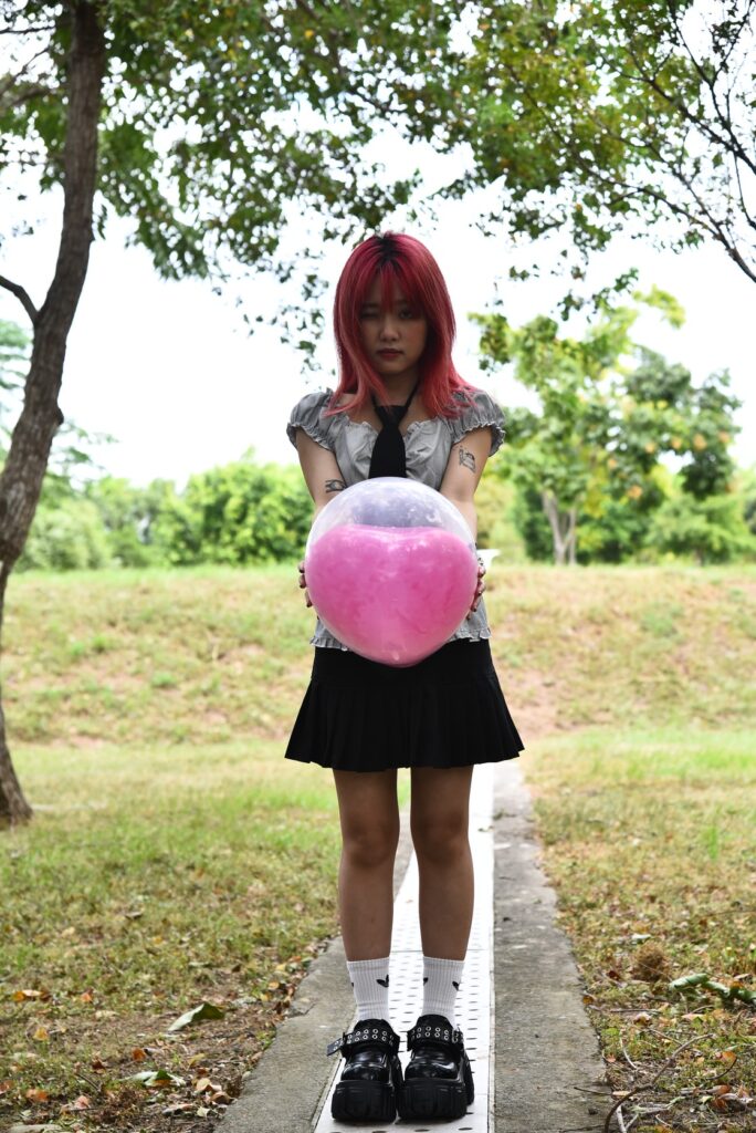 S 232742956 684x1024 1