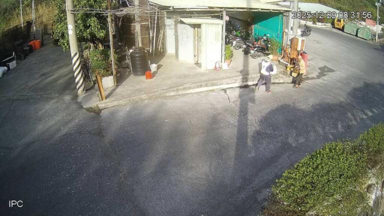 20251229233340 a31f473b