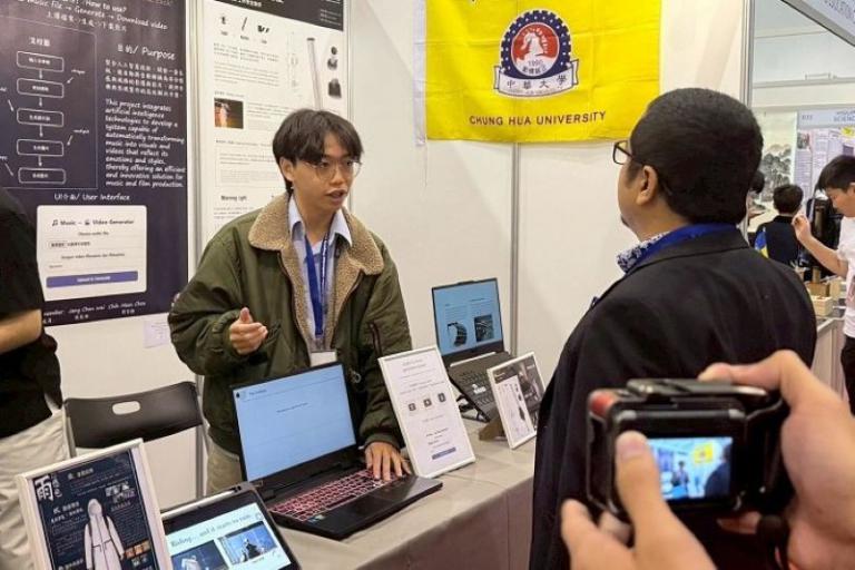 跨域創意屢放異彩! 中華大學勇奪高雄國際發明獎金銀銅 4 20251231135450 7c319cbb