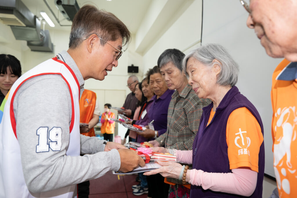 翻轉高齡老化新典範!「高齡社區健身房」推動「大腦活化」分級運動,重塑銀髮健康競爭力 12 S 89636870 1024x683 1 1