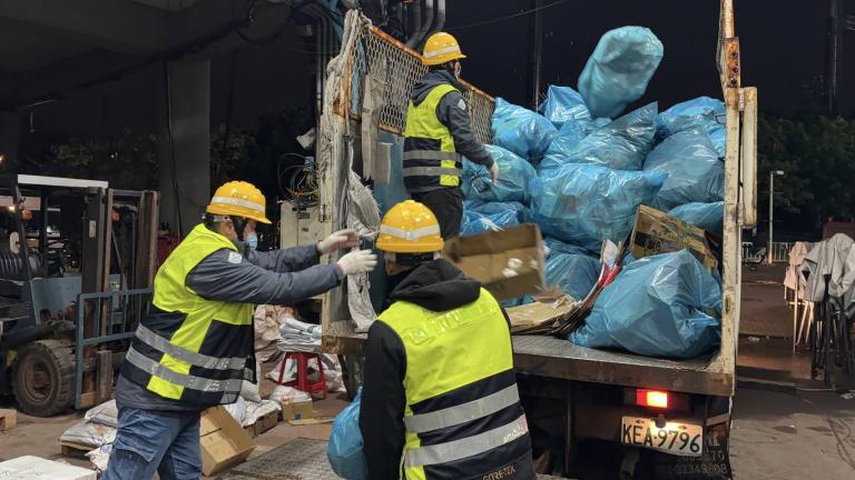 專用垃圾袋正式上路 2026桃園跨年晚會 第一時間內就完成清潔任務 2 20260101145729 64695ba2