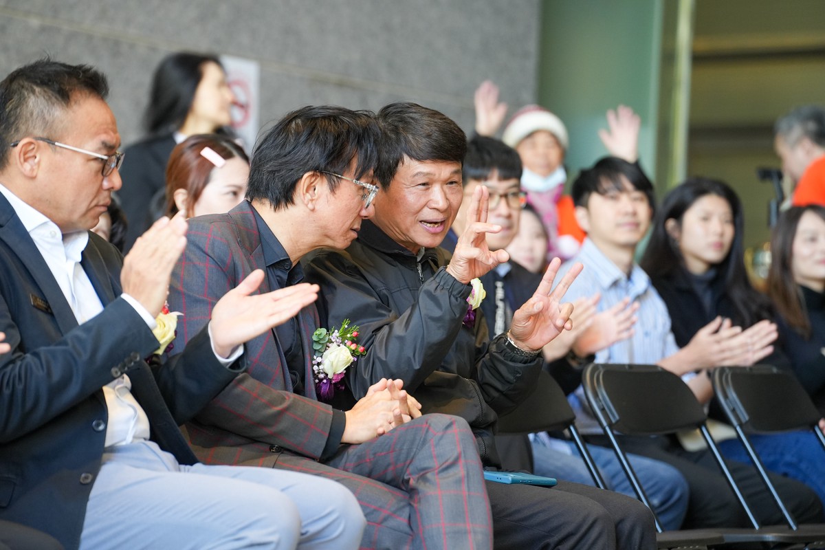 6f110dfc c553 4234 a269 8d4f1f963d22 176742453541965919203627213