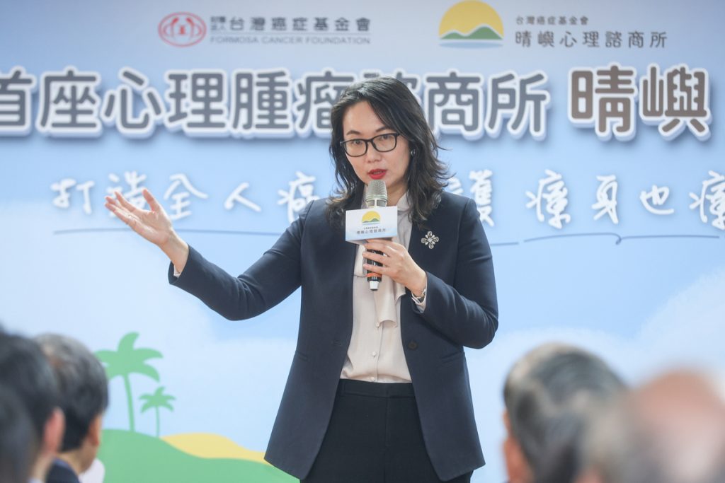 %E5%9C%964 %E5%81%A5%E4%BF%9D%E7%BD%B2%E9%99%B3%E4%BA%AE%E5%A6%A4%E7%BD%B2%E9%95%B7%E4%BB%A5%E7%B2%BE%E7%A5%9E%E7%A7%91%E9%86%AB%E5%B8%AB%E5%89%8D%E5%BF%83%E5%81%A5%E5%8F%B8%E9%95%B7%E5%81%A5%E4%BF%9D%E7%BD%B2%E9%95%B7%E4%B8%89%E5%80%8B%E8%BA%AB%E5%88%86%E6%8C%87%E5%87%BA%E7%99%8C%E5%8F%8B%E9%A6%96%E5%B9%B4%E8%87%AA%E6%AE%BA%E7%8E%87%E7%82%BA%E4%B8%80%E8%88%AC%E4%BA%BA%E7%9A%84 55 %E5%80%8D%E5%BF%83%E7%90%86%E6%94%AF%E6%8C%81%E5%88%BB%E4%B8%8D%E5%AE%B9%E7%B7%A9%E9%99%A4%E7%96%BE%E7%97%85%E6%B2%BB%E7%99%82%E5%A4%96%E7%B6%93%E6%BF%9F%E8%88%87%E5%BF%83%E7%90%86%E9%9C%80%E6%B1%82%E5%90%8C%E6%A8%A3%E9%87%8D%E8%A6%81 1024x683 1