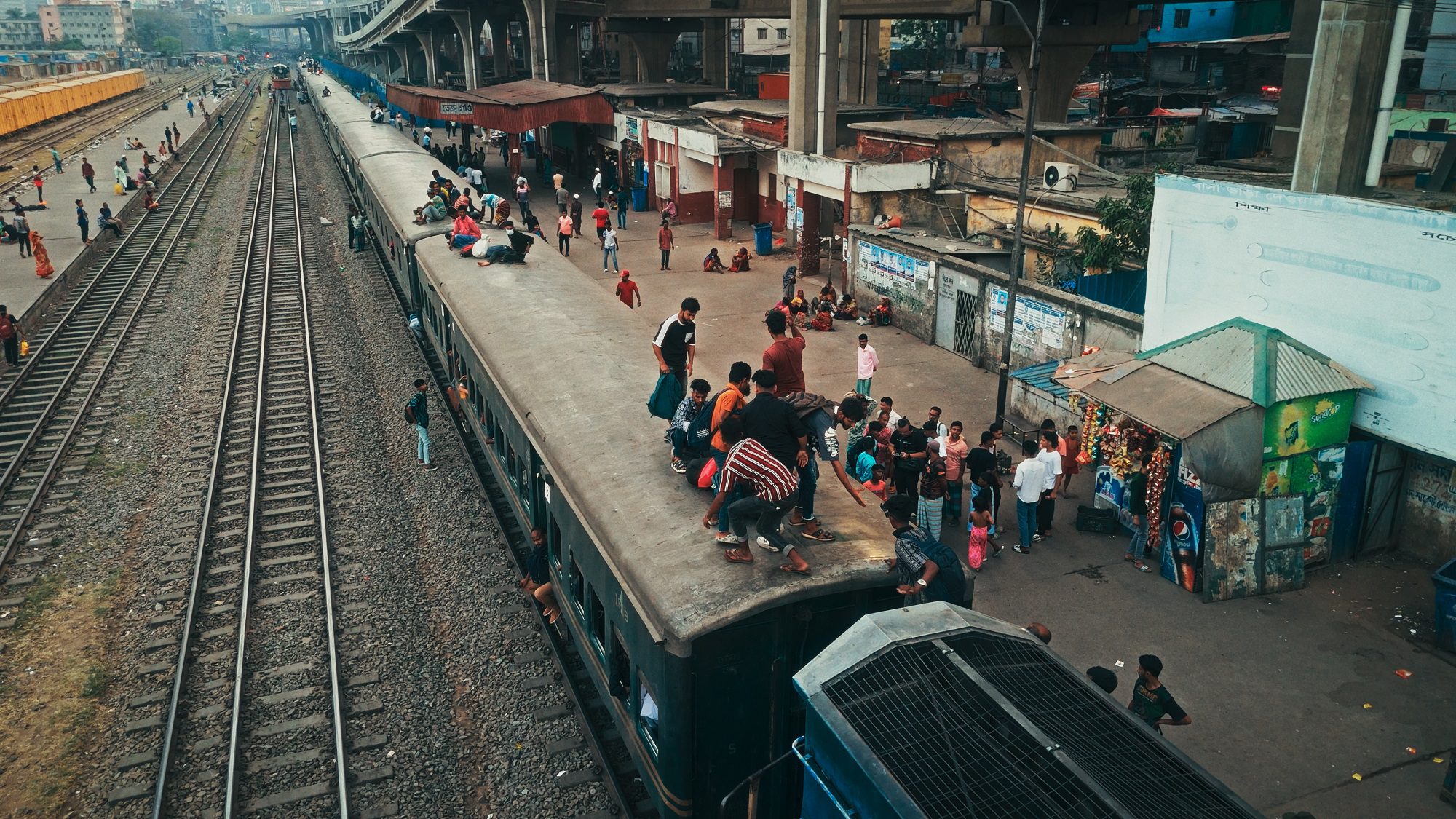 %E6%96%B0%E5%8A%A0%E5%9D%A1%E4%B8%BB%E6%8C%81%E4%BA%BA%E6%9E%97%E6%98%8E%E5%80%AB%E5%88%97%E8%BB%8A%E4%BA%BA%E7%94%9F%E6%8C%91%E6%88%B0%E5%AD%9F%E5%8A%A0%E6%8B%89%E8%BF%94%E9%84%89%E4%B9%8B%E6%97%85 %E7%88%AC%E7%81%AB%E8%BB%8A%E8%BB%8A%E9%A0%82%E9%AB%94%E9%A9%97%E4%B8%80%E7%A5%A8%E9%9B%A3%E6%B1%82%E9%9C%87%E6%92%BC%E7%8F%BE%E5%A0%B4 %E5%85%AC%E5%85%B1%E9%9B%BB%E8%A6%96%E6%96%B0%E5%82%B3%E5%AA%92%E6%8F%90%E4%BE%9Bjpg