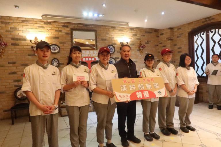 高餐大攜手舊振南推動人才永續與文化創新 延續百年好滋味 5 20260108193145 cd888594