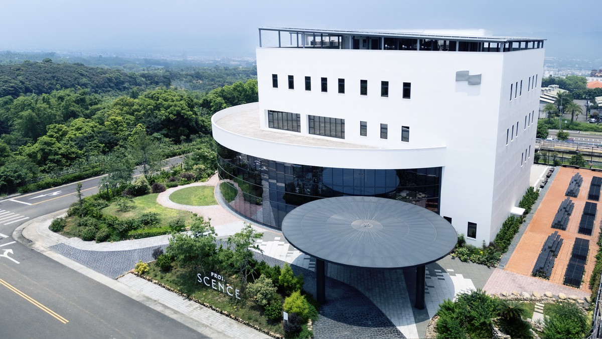 讓品牌被「聞」住的關鍵是什麼?鄭圭雯與亞洲香研所的嗅覺行銷實戰 7 fff1ec00 a859 4f9e 8861 9a8d9012ffe0 176819502865467646005187998