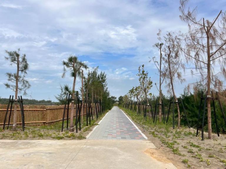 竹縣鳳坑沙灣遊憩設施再提升 淋浴區、紅豆餅親水階梯完工啟用 4 20260112152846 6dab77f6