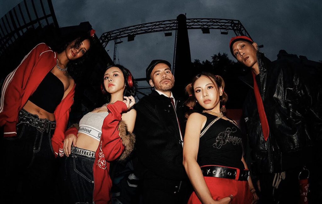 從億萬富豪到泰勒絲經紀人欽點國際歌手 AKSN組團為愛而唱 6 %E4%B8%8B%E5%8D%88407 2026 1 12%E7%9A%84%E5%BD%B1%E5%83%8F 1024x649 1