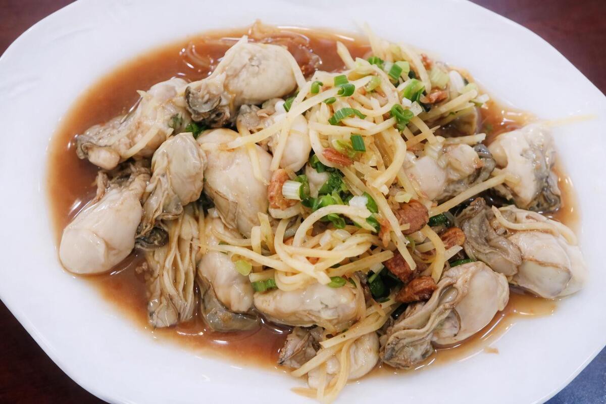 高雄鼓山海鮮粥:三十年如一日 用一碗熱粥陪城市長大 9 95f40859 a059 4527 88fa dd6b09cb7dbb 176828954709762333400979576