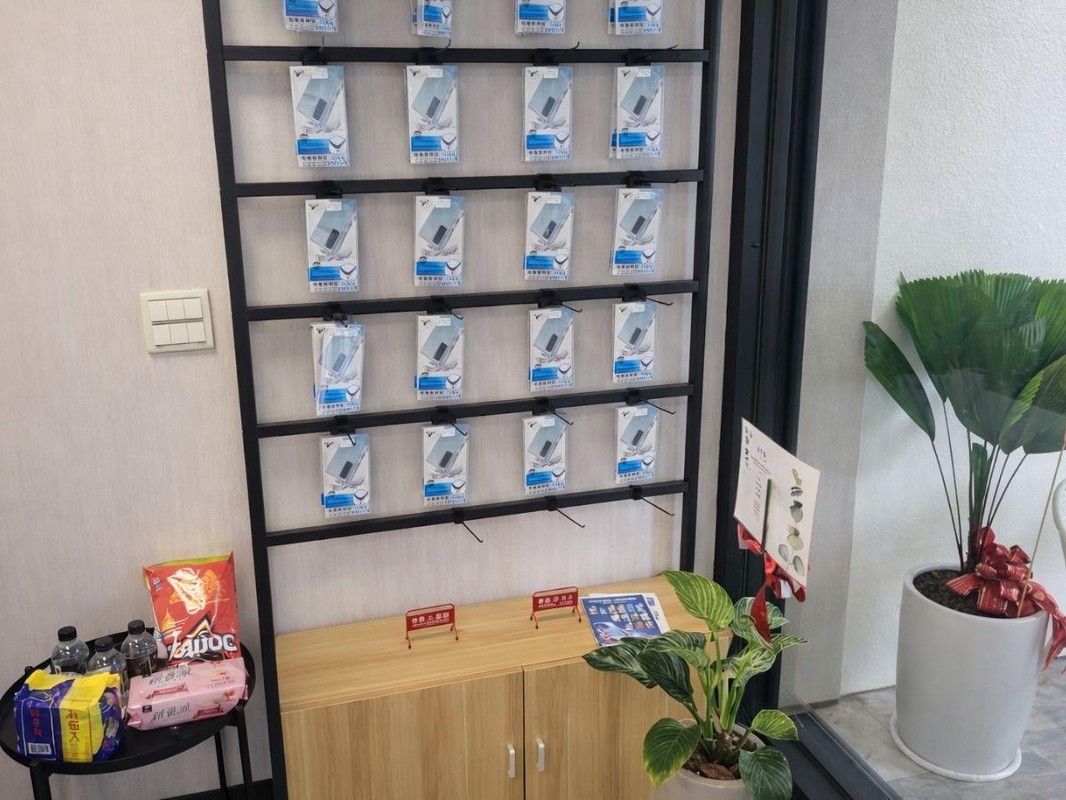 28d69c9e 40a4 4f76 b530 96aec1e13a3a 176828933956623710402629620