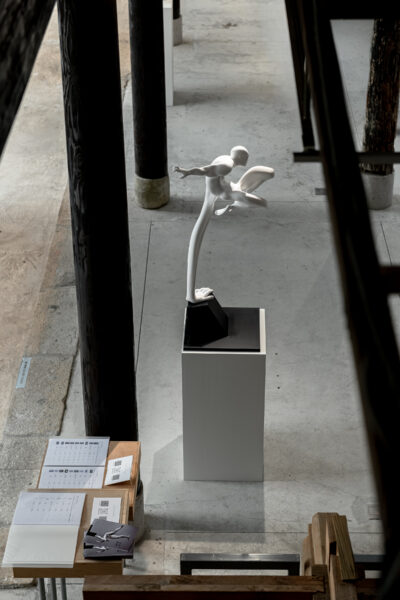 好萊塢特效大師王尋化身前衛藝術家,未來雕塑闖進台中百年考棚 12 20260112211826 68 400x600 1