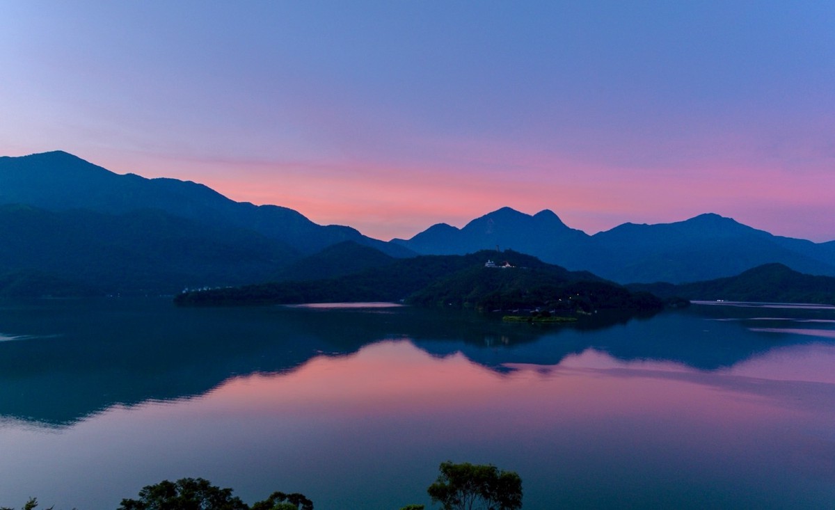 54566c15 5082 4d9c b0a4 5d54d38f8d66