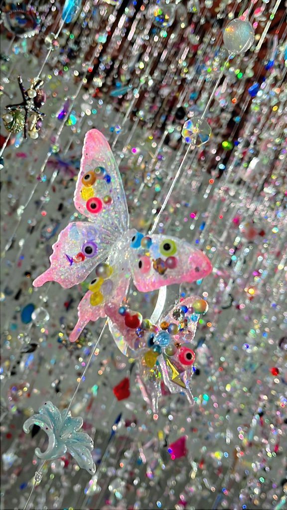 %E8%9C%B7%E5%B7%9D%E5%AF%A6%E8%8A%B1Mika Ninagawa00005 576x1024 1