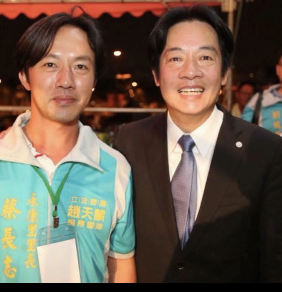 1768713937143 992x1024 1