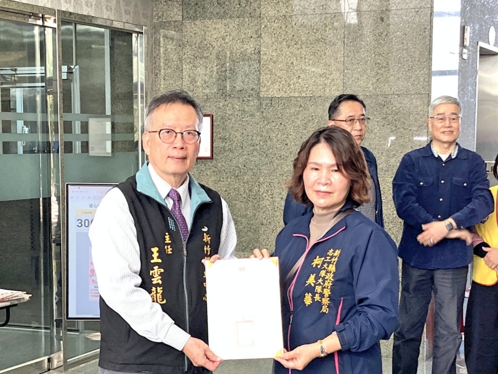 1512BBDB D6F7 4BA1 B974 147B1DA07A46 Fotor