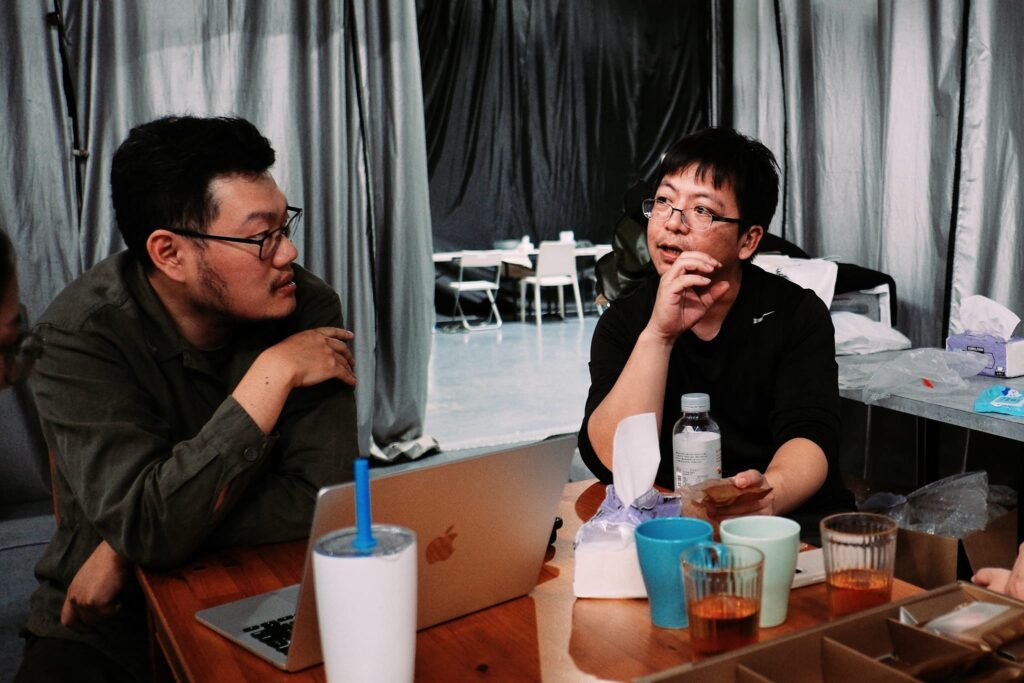 商業攝影的深度戰略:解構 2026 禮盒市場中,「情感共鳴」如何超越「規格競爭」 6 images lg 694a3712b795cd42906b117f lg 1024x683 1