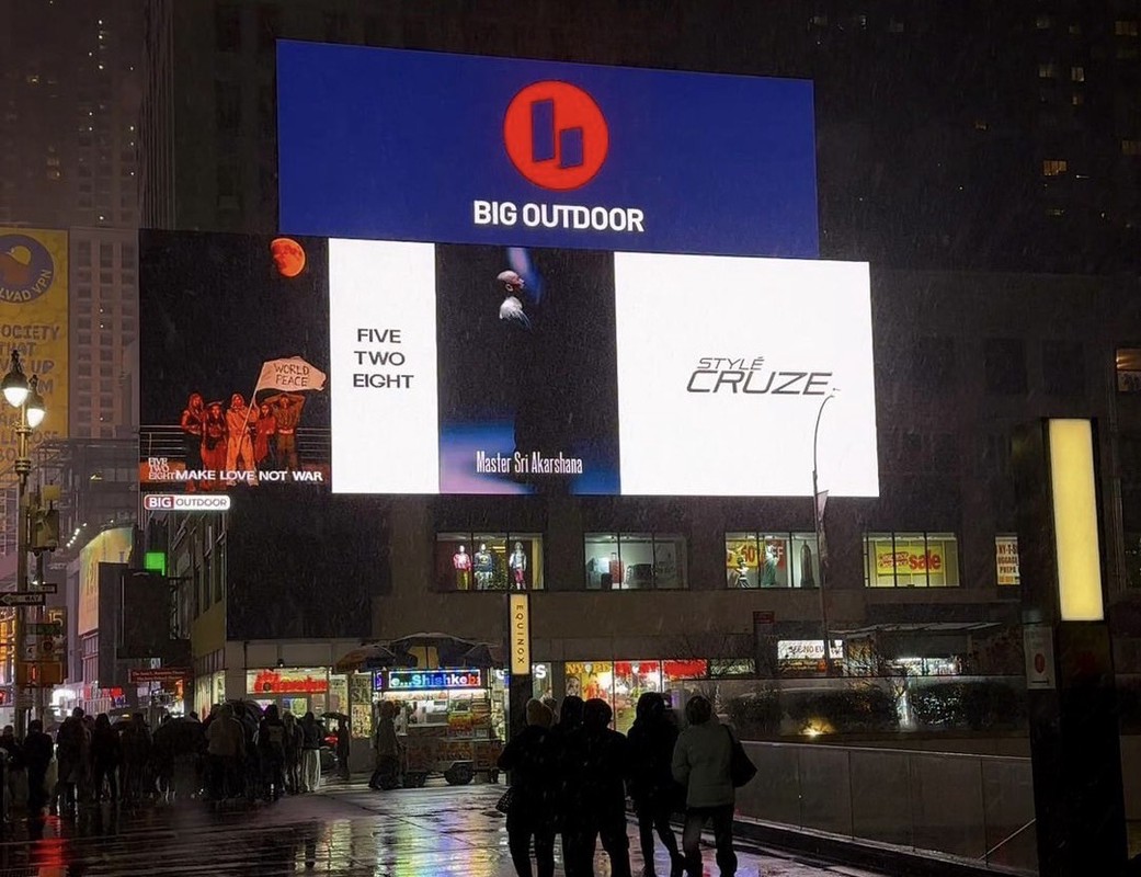 FIVE TWO EIGHT 五二八登上時代廣場 願在黑暗時代讓世界更理解愛 8 ebf8adc5 dbcb 40fa 9f3a cdcf52751806 176888194191000388209771123