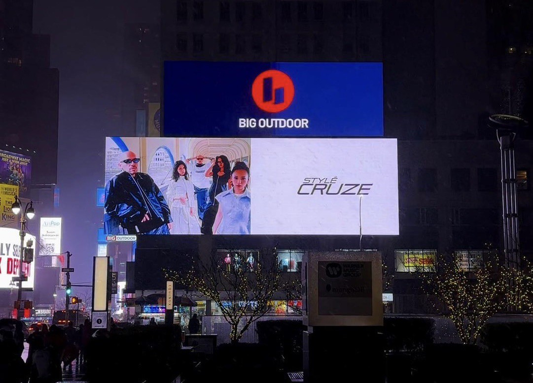 FIVE TWO EIGHT 五二八登上時代廣場 願在黑暗時代讓世界更理解愛 9 ebf8adc5 dbcb 40fa 9f3a cdcf52751806 176888197907889049909930573