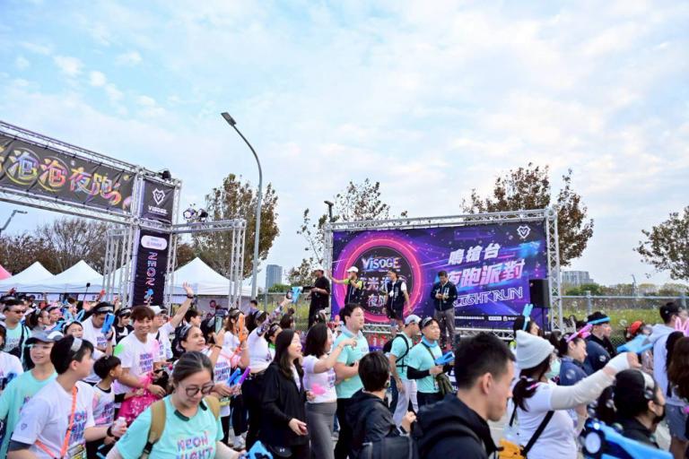 【2026 VISOGE 炫光泡泡夜跑-台中場】 台中夜晚最繽紛 最具活力的運動盛會 4 20260120220648 80163f44