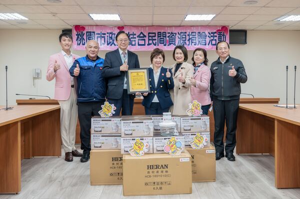世外桃源基金會捐贈819部食材處理機 張市長感謝長年投入公益行動 7 f 29288336 1