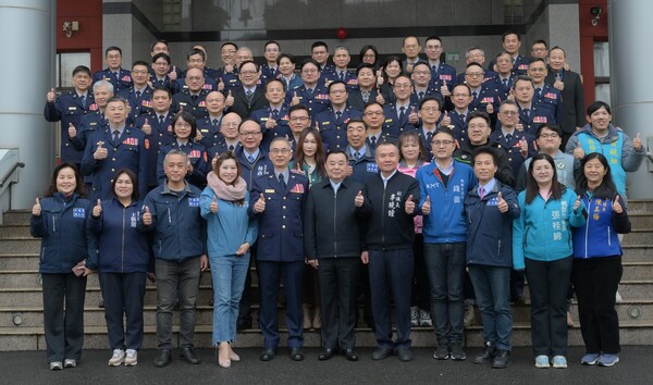 感謝春節值勤辛勞!桃園市議會春節前夕慰勞警消 致贈254萬慰勞金力挺基層 9 f 29289488 1