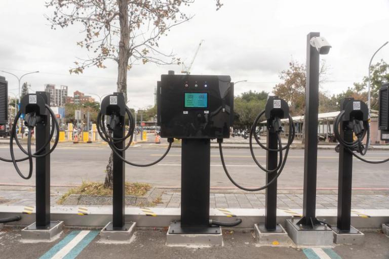 竹市公有充電樁第二波啟用 高虹安市長:強化低碳交通 邁向智慧永續交通 4 20260122222859 7e43e73d